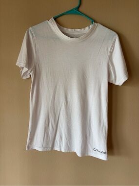 Calvin Klein White Short Sleeve Crew Neck Youth XL Tee
